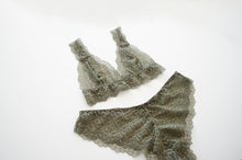 Load image into Gallery viewer, Fern Lace Set
