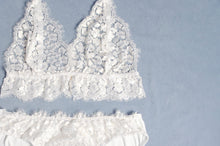 Load image into Gallery viewer, North Star Eyelash Lace Set
