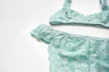 Load image into Gallery viewer, PRE ORDER: Honeydew Lace Set
