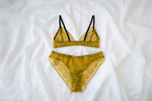 Load image into Gallery viewer, &#39;Golden&#39; Lace Set
