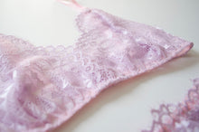 Load image into Gallery viewer, Magnolia Lace Bra

