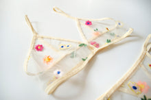 Load image into Gallery viewer, Daisy Embroidered Bra
